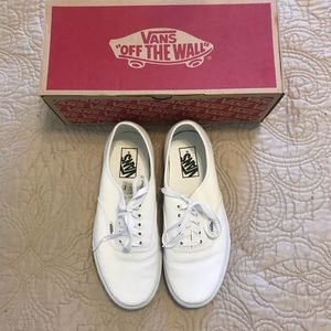 Vans Authentic sneaker worn once!